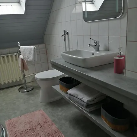 Betti Vendeghaz * Alsópáhok