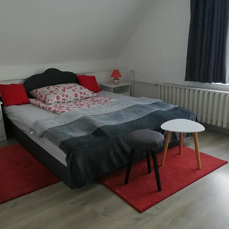Betti Vendeghaz Apartamento *