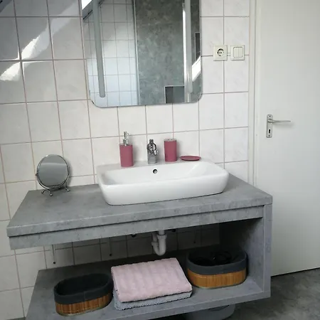Apartment Betti Vendeghaz *