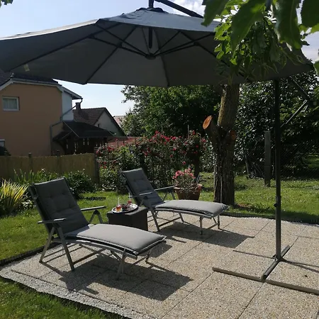 Betti Vendeghaz * Alsópáhok