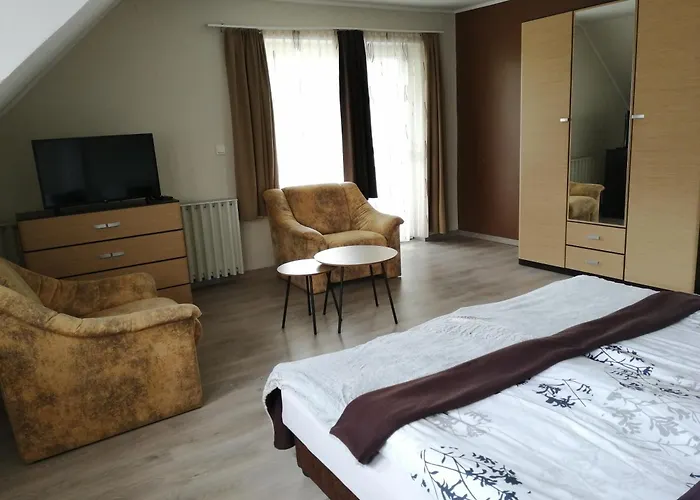 Betti Apartman Alsópáhok