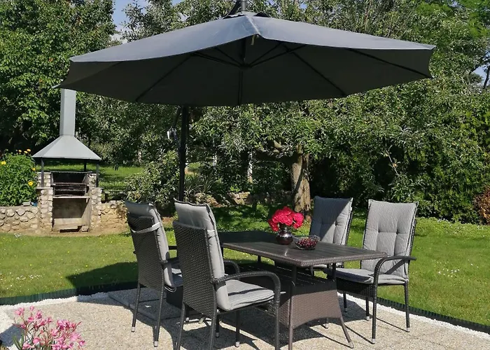 Betti Vendeghaz Apartament *